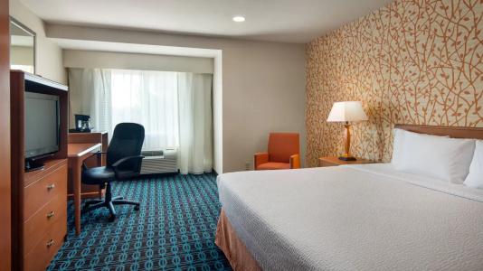 Fairfield Inn Cal Expo - 23