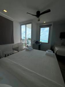 Avyanna Gulhi Beach - 15