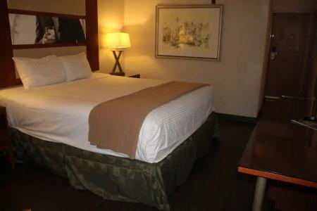 Sunrise Inn - 80