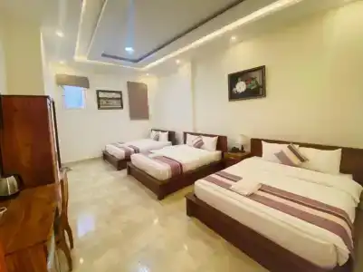 Hoang Quan - 30