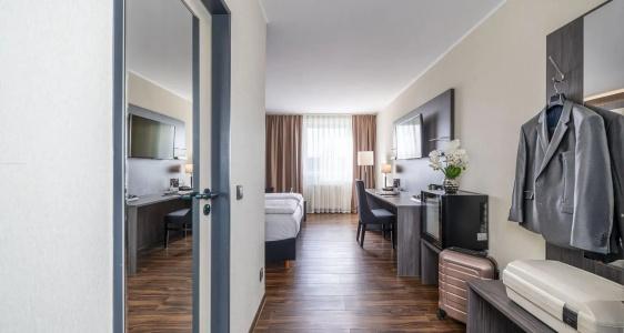 Best Western Plaza Grevenbroich - 8