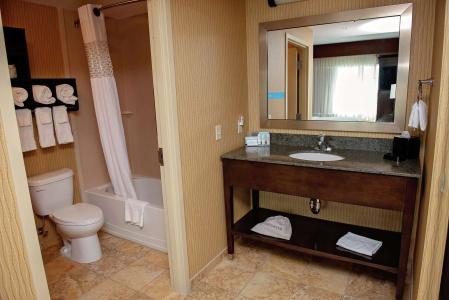 Hampton Inn & Suites - 7