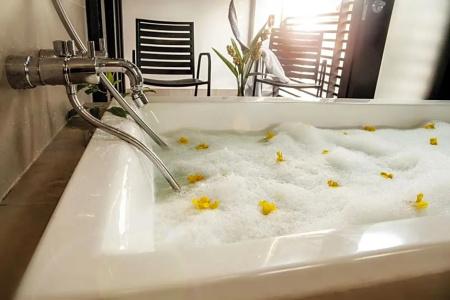 The Ranee Boutique Suites - 55