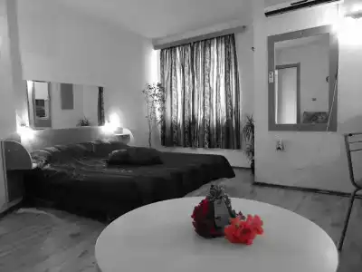 Color - 1