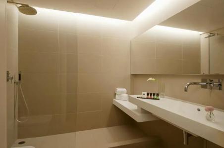 o&b Athens Boutique - 174