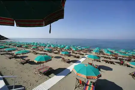 Riviera - 9