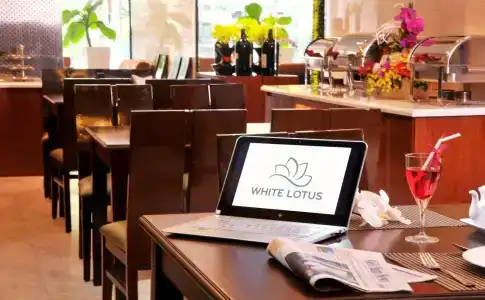 White Lotus - 15