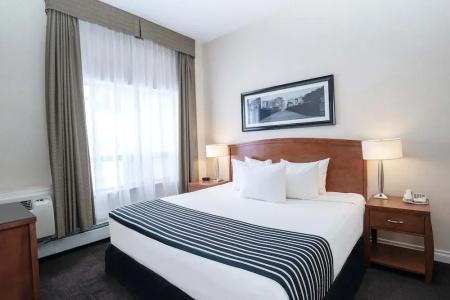 Sandman & Suites West - 54
