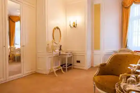 Tb Palace & Spa - 70