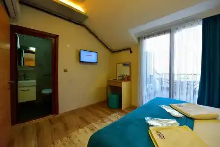 Gloria Suite - 23