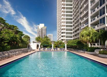 DoubleTree by Hilton Grand Biscayne Bay - 14