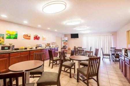 Quality Inn & Suites Vancouver - 21