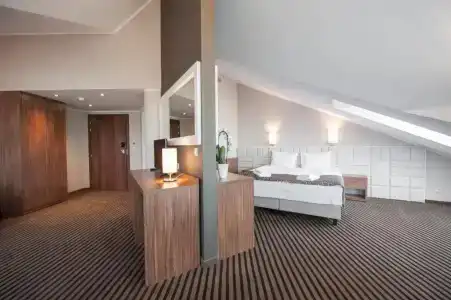 White Resort - 3