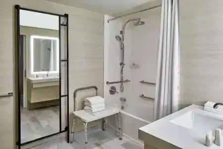 Renaissance Dallas - 96