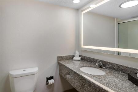 Best Western West - 67