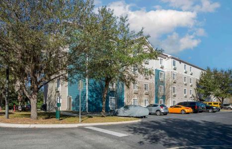 WoodSpring Suites Orlando South - 15