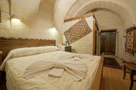 Safran Cave - 77