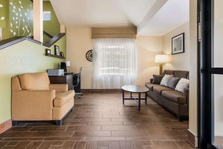 Sleep Inn Airport - 3