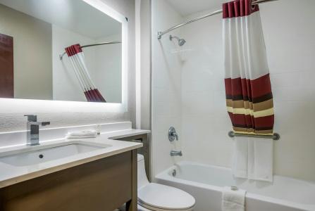 Red Roof Inn Plus+ & Suites Savannah – i-95 - 28
