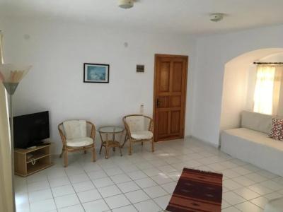 Omar & Suites - 4
