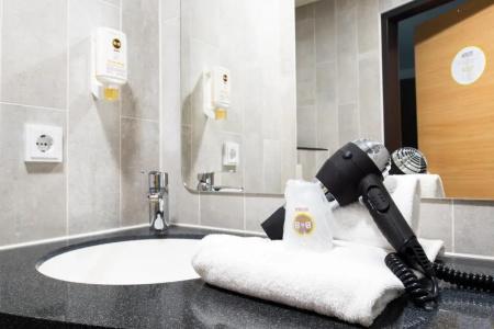 B&B Düsseldorf - Mitte - 35