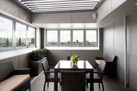 Rydges Latimer - 9
