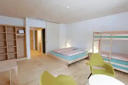 St. Moritz Youth Hostel - 22