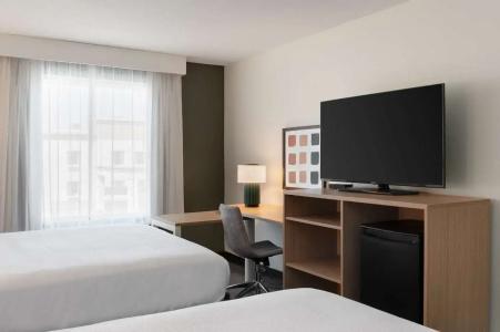 Super 8 by Wyndham Savannah - 21
