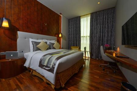 The Avenue - 63