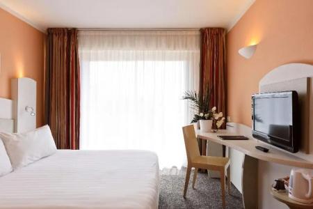 Best Western Astoria - 57
