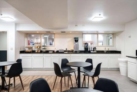 Baymont INN & Suites by Wyndham - 13
