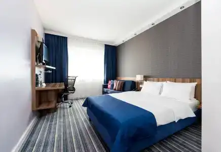 Holiday Inn Express Bremen Airport, An Ihg - 3