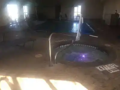 Comfort Suites - University - 22