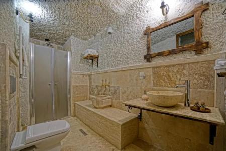 Risus Cave Suites - 52
