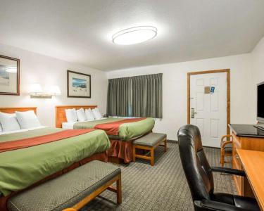 Rodeway Inn - 28