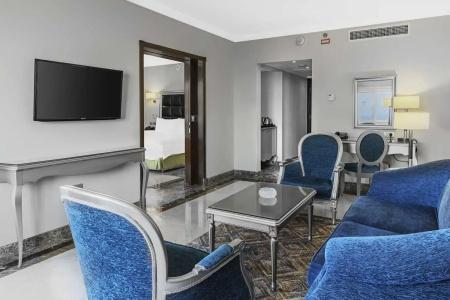 Hilton Alexandria Corniche - 111