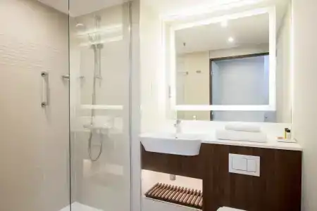 Courtyard by Marriott Edinburgh West - 9