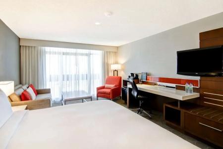 Hilton/Meadowvale - 84