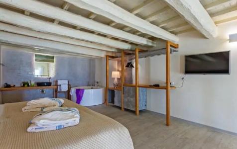 Thalassa Boutique - 125