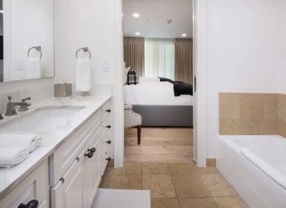 The Collection at the Ritz Carlton Residences - 83