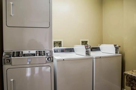 Quality Inn & Suites Near the Theme Parks - 22