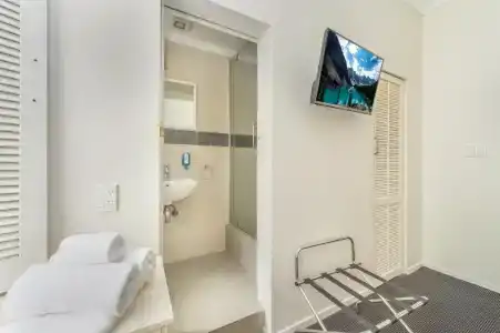 Ramada by Wyndham, City Center - 84
