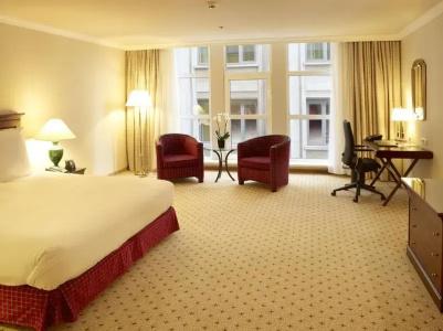Hilton Antwerp Old Town - 29