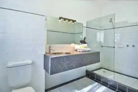 Best Western Motor Inn & Serviced - 95