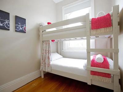 Montacute Boutique Bunkhouse - 23
