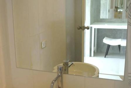 Ban's Avenue Guesthouse - 11