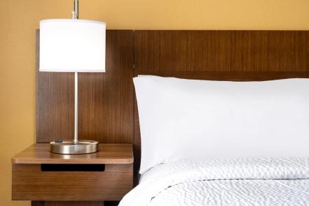 Super 8 by Wyndham West/Coors Blvd - 15