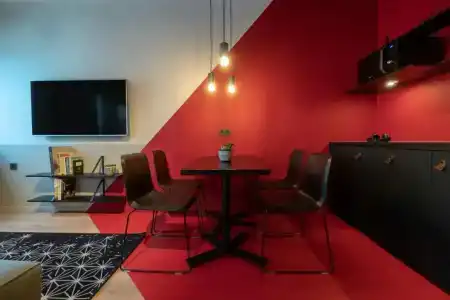 Via Suites - 24