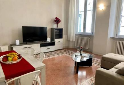 Regis Condo - 103
