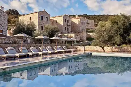 100 Rizes Seaside Resort- Small Luxurys of the World - 7